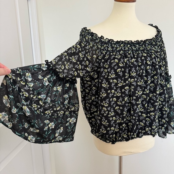 Free People Black Floral Off the Shoulder Blouse Size M Medium - Picture 3 of 13
